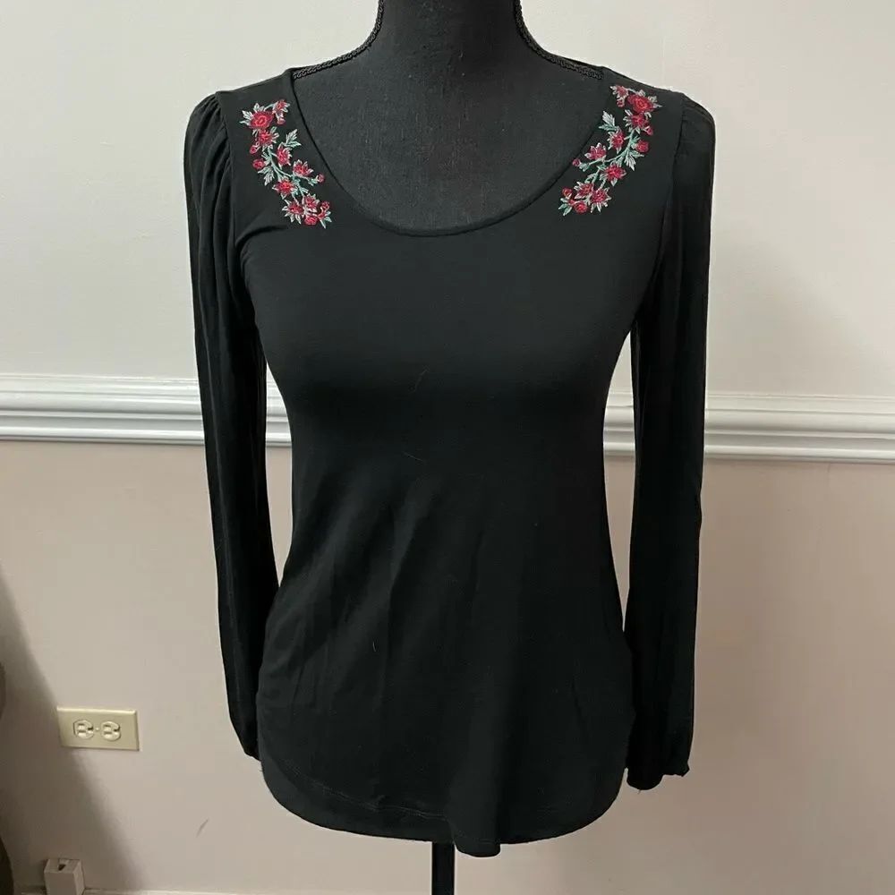 American Eagle Soft & Sexy Tee